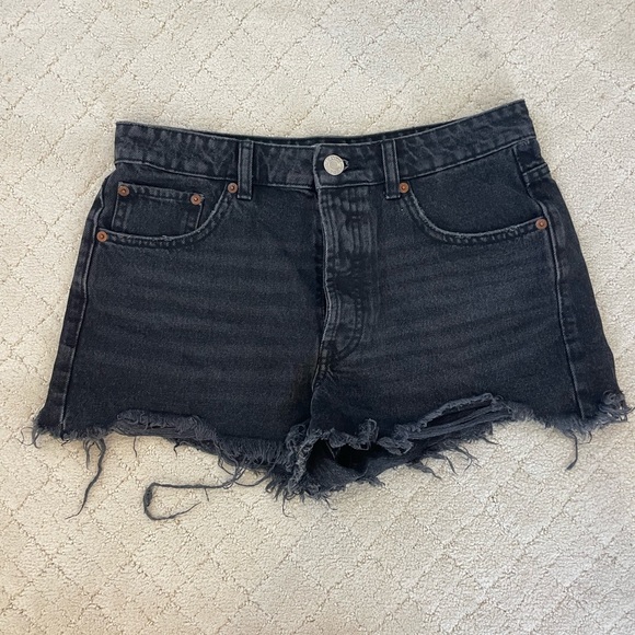Black Zara Denim Shorts - Picture 1 of 3